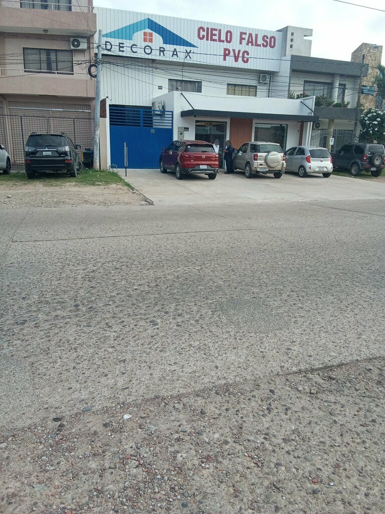 Hardware store Decorax, Santa Cruz de la Sierra, photo