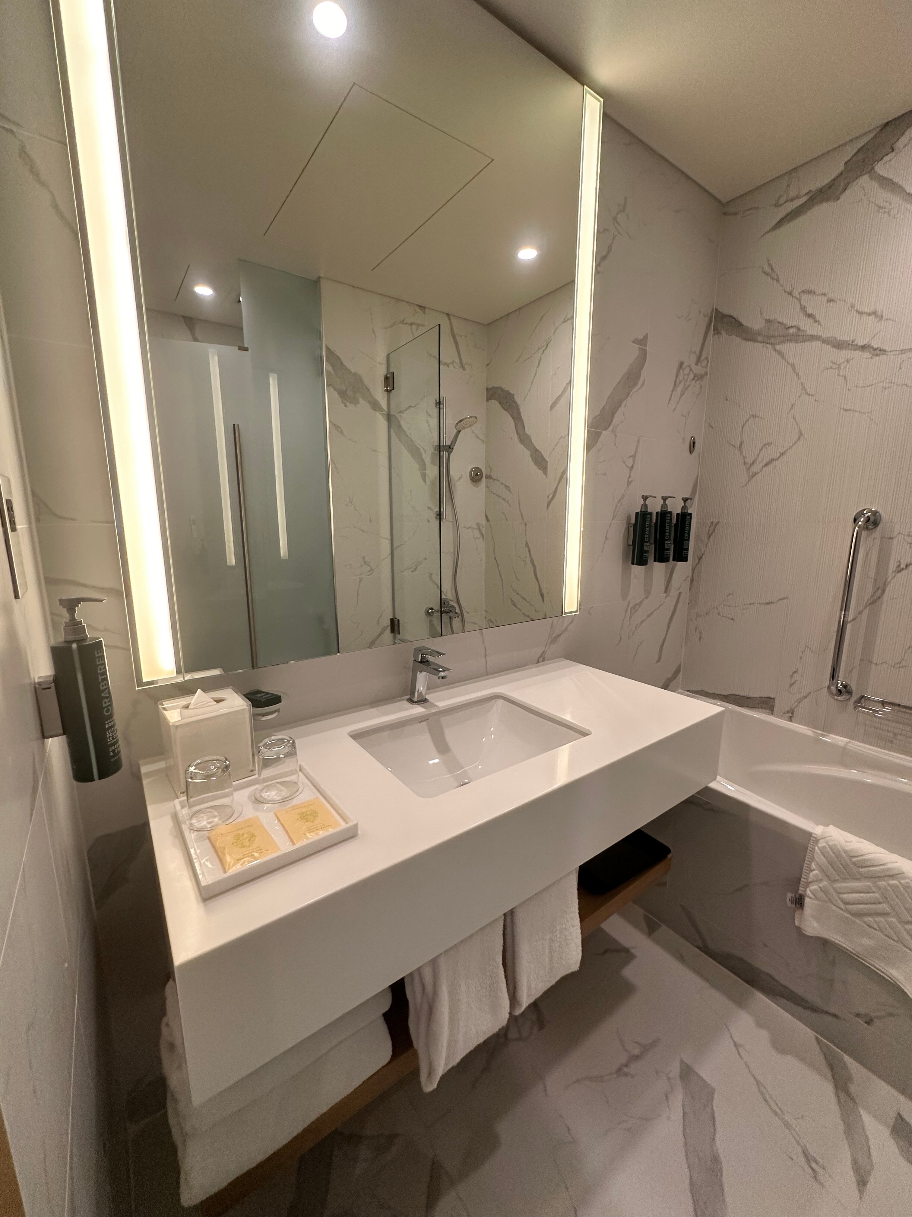 Фото DoubleTree by Hilton Fujairah City