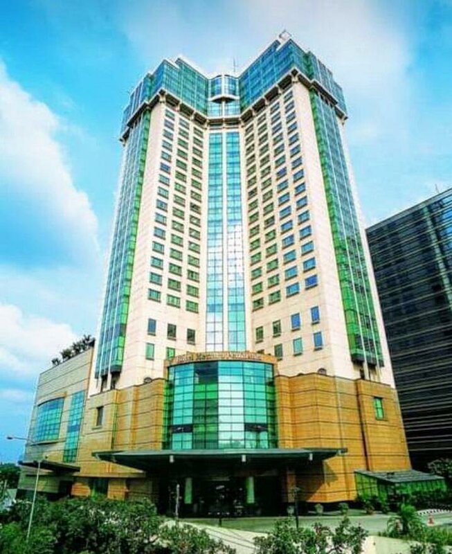 Гостиница Menara Peninsula Hotel Jakarta в Джакарте