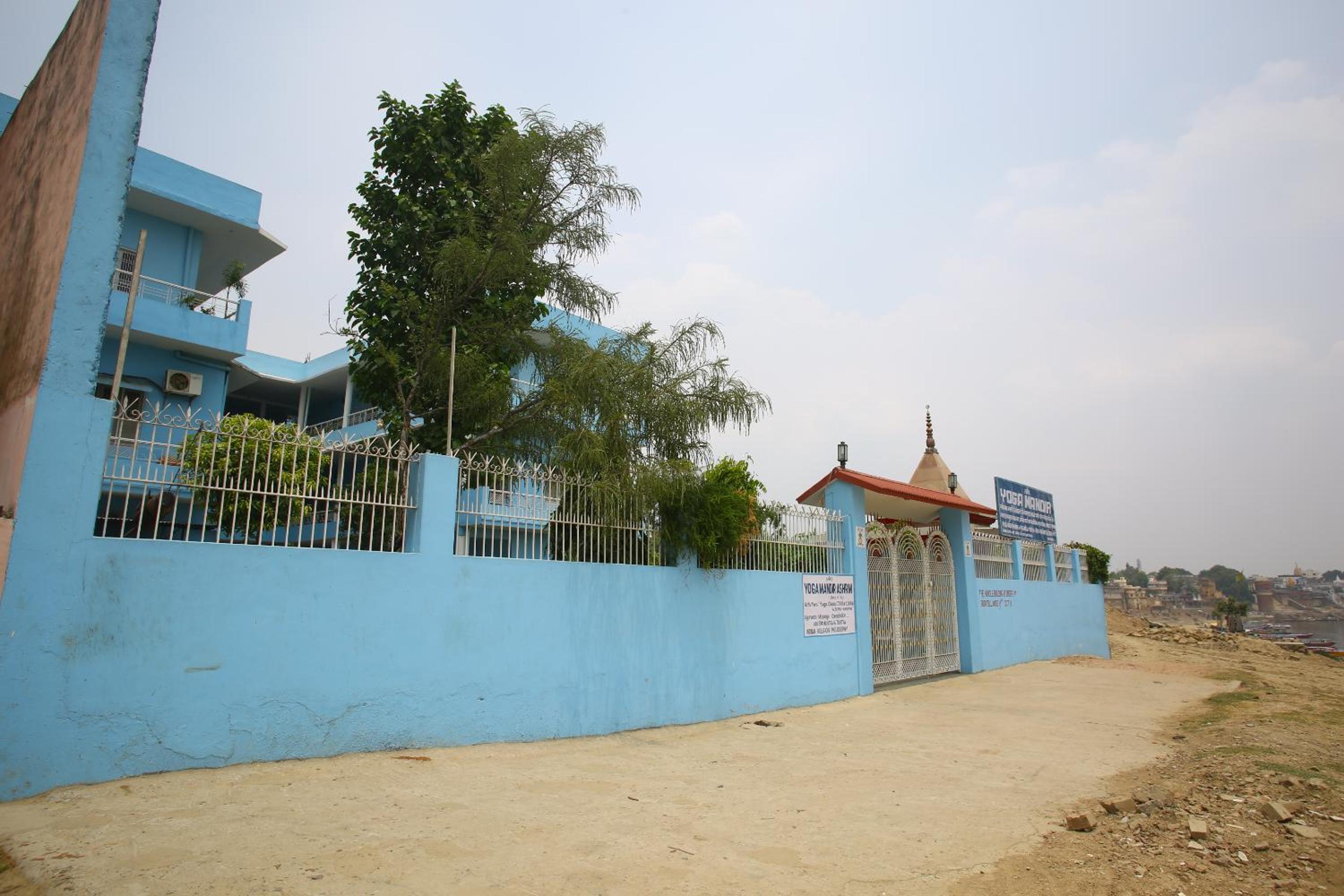 Фото Shri Yoga Mandir Guest House