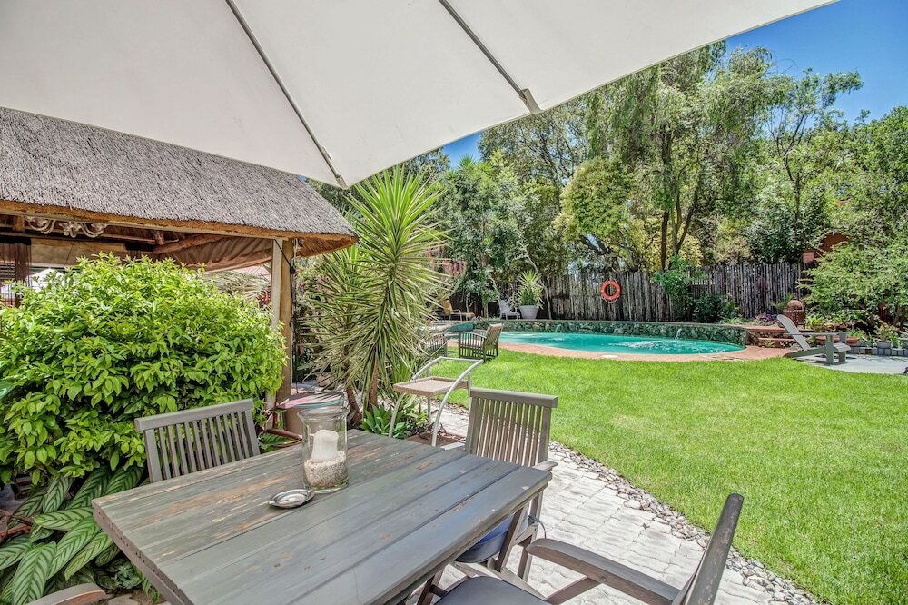 Фото Sitatunga Guest Lodge & Transfers