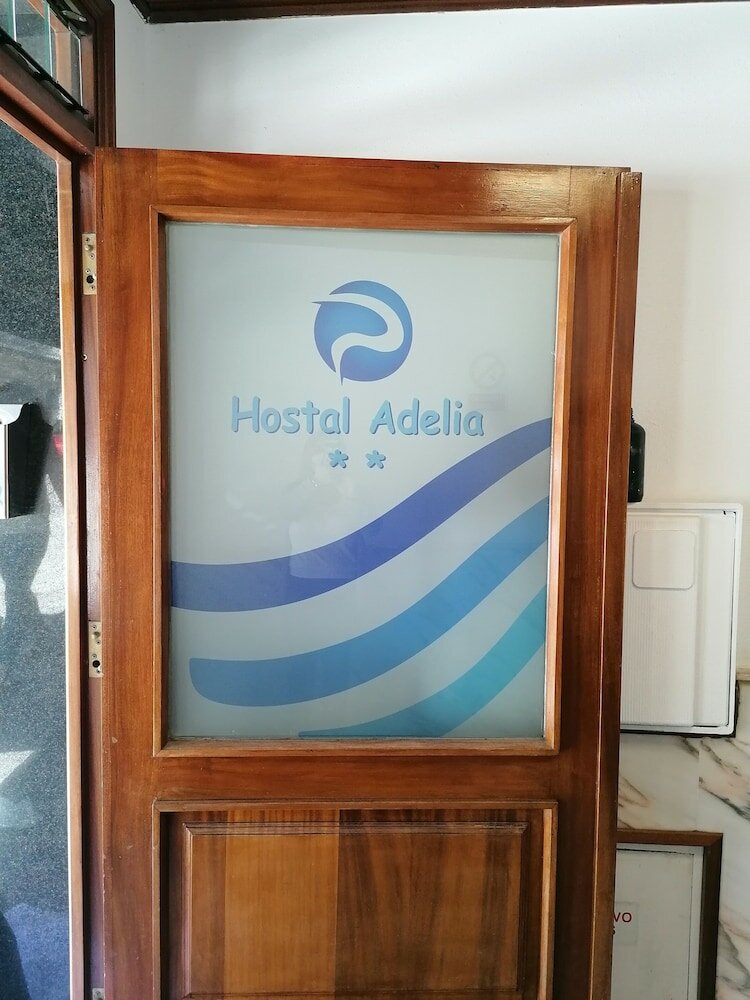Фото Hostal Adelia