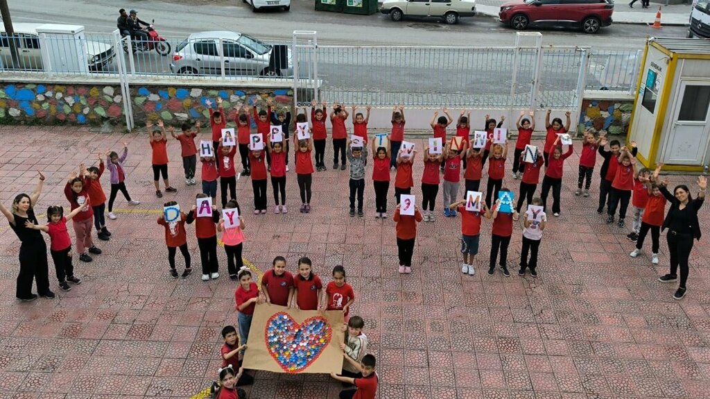 Primary school Ataturk Ilkogretim Okulu, Dikili, photo