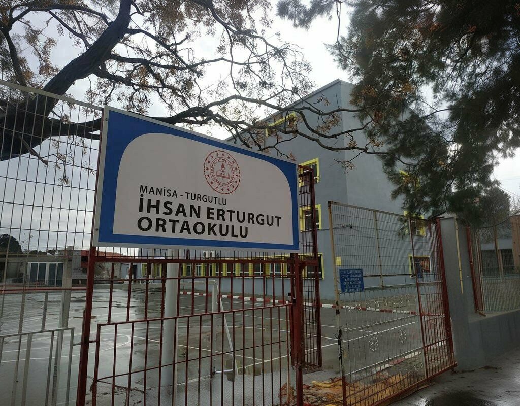 School Ihsan Erturgut Middle School, Turgutlu, photo