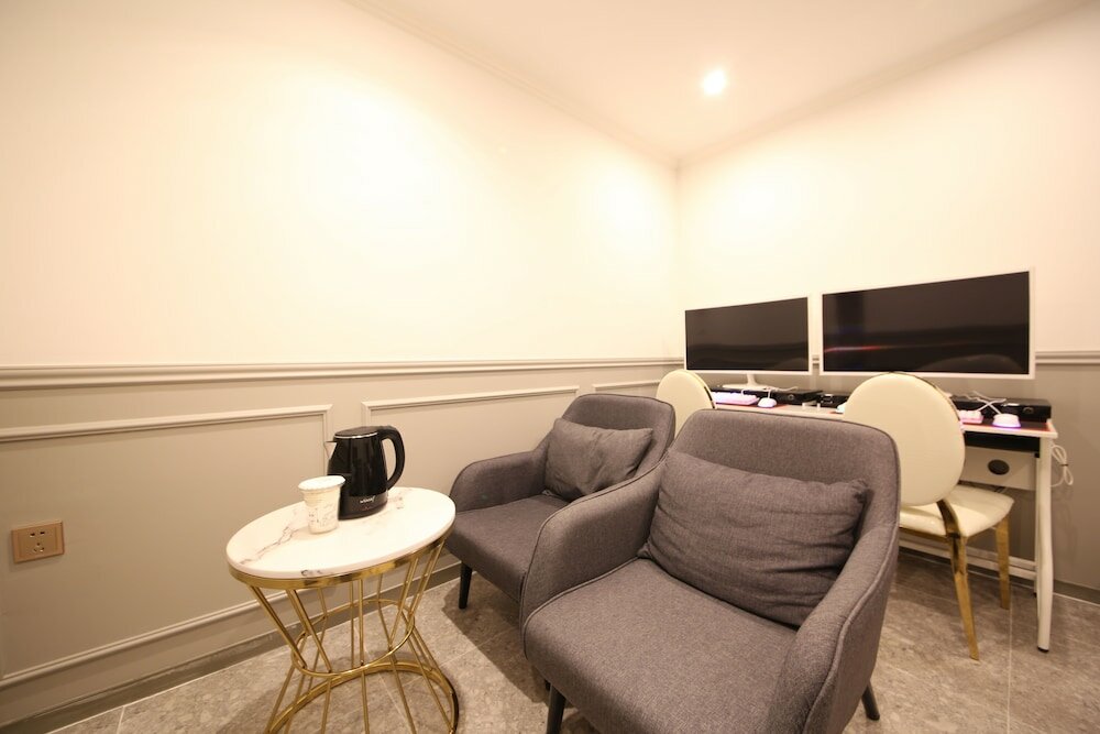 Фото Den Basta Hotel