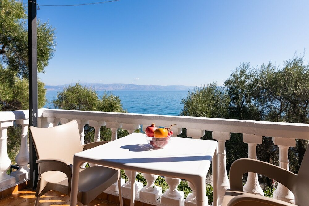 Фото Dimitra Studios