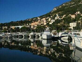 Гостиница Hôtel Comté de Nice в Больё-сюр-Мере