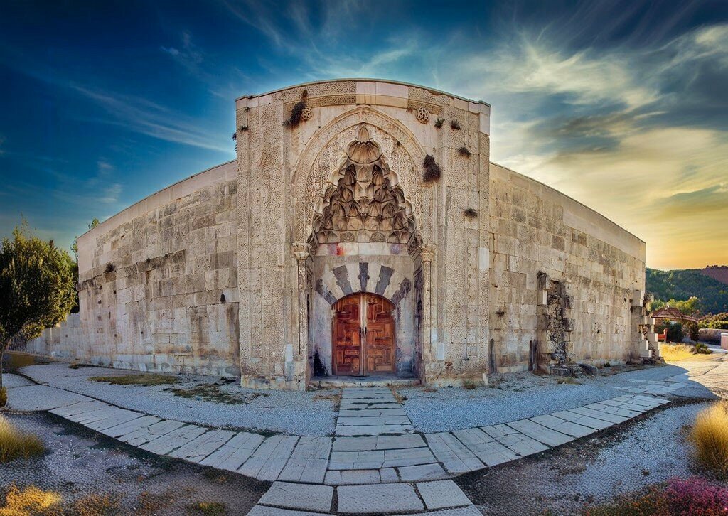 Museum Susuz Caravanserai, Bucak, photo