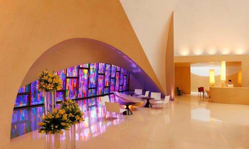 Фото The Roseate New Delhi