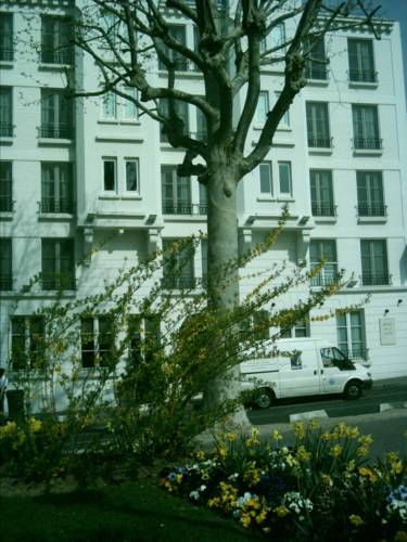 Фото Hotel de La Jatte