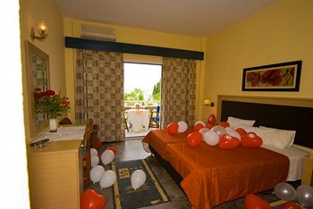 Фото Potamaki Beach Hotel