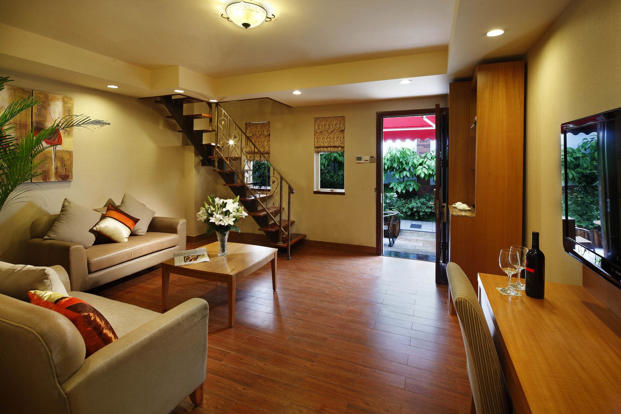 Фото Guangzhou Royal Garden Hotel