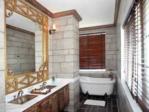 Фото Seventeen Saloon Hotel