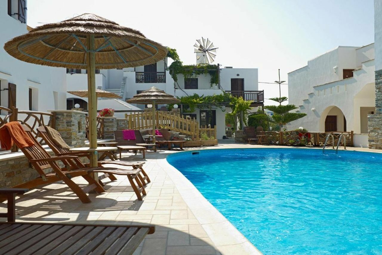 Фото отеля 1