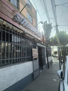 Alberobello (Distrital San Miguel, Calle Chachani, 127), pizzeria