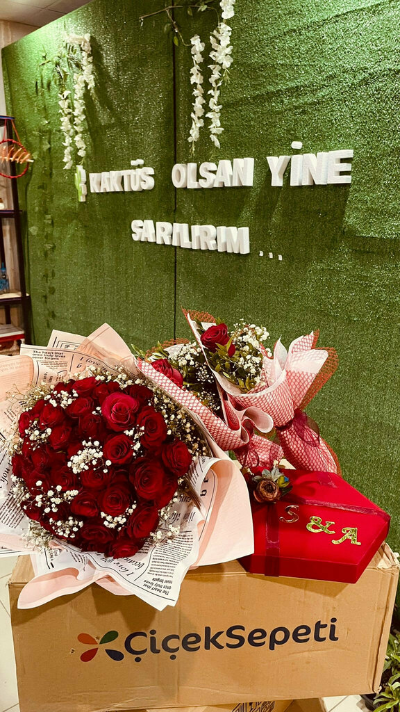 Gift and souvenir shop Party World, Batman, photo