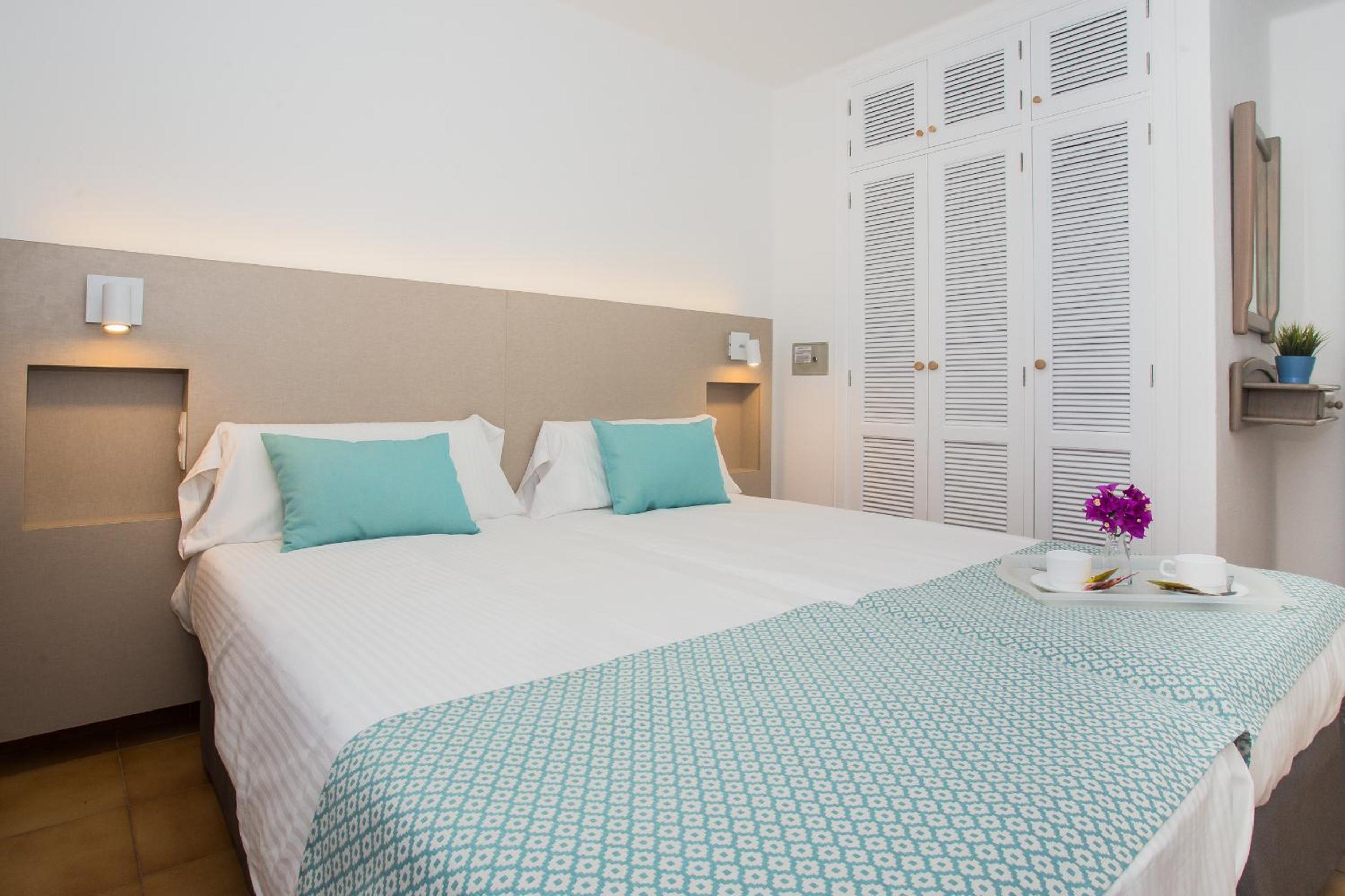 Фото Apartamentos Los Tulipanes