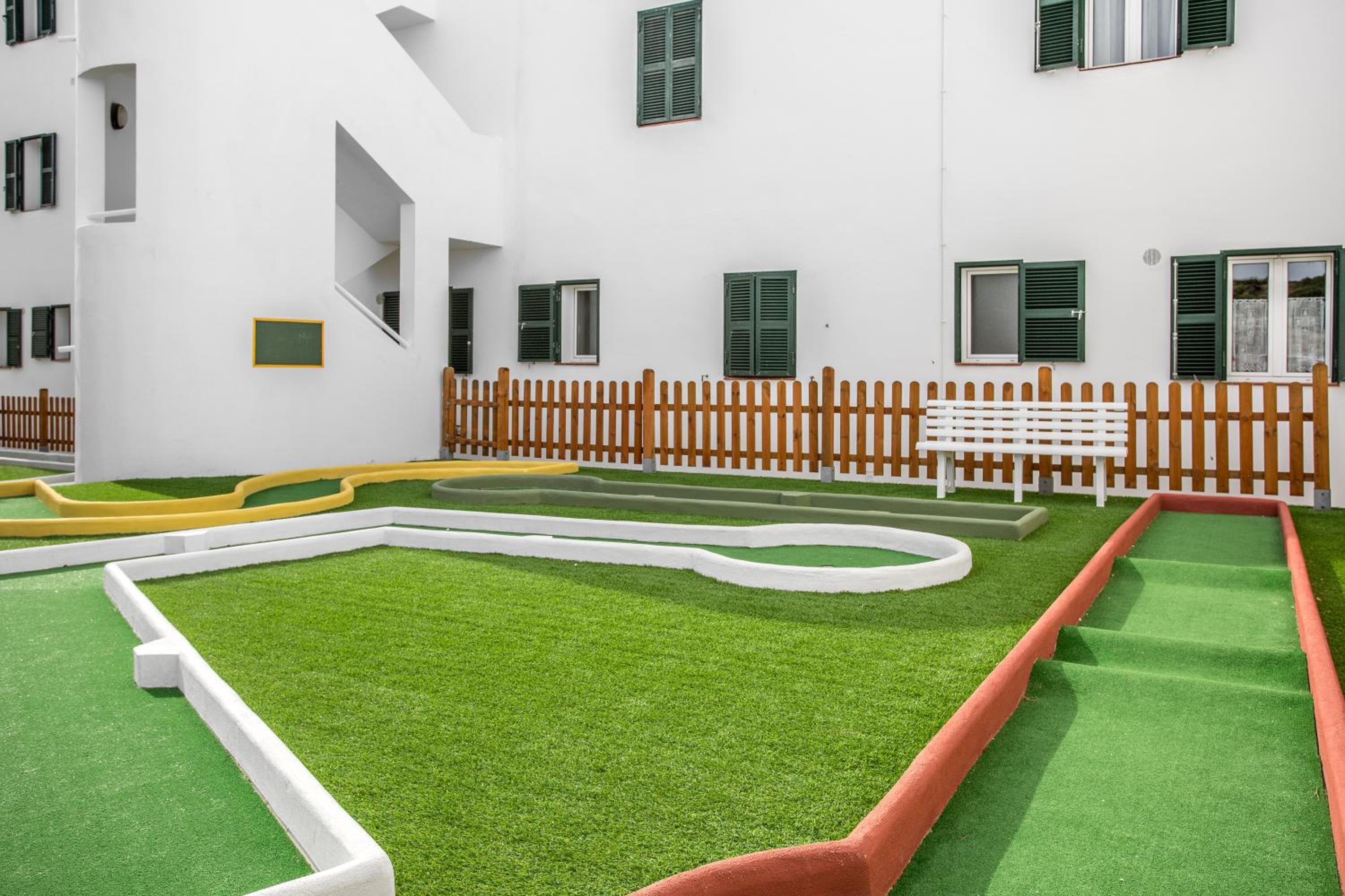 Фото White Sands Beach Club