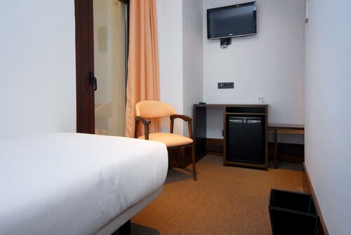 Гостиница Hotel Domus Plaza Zocodover в Толедо