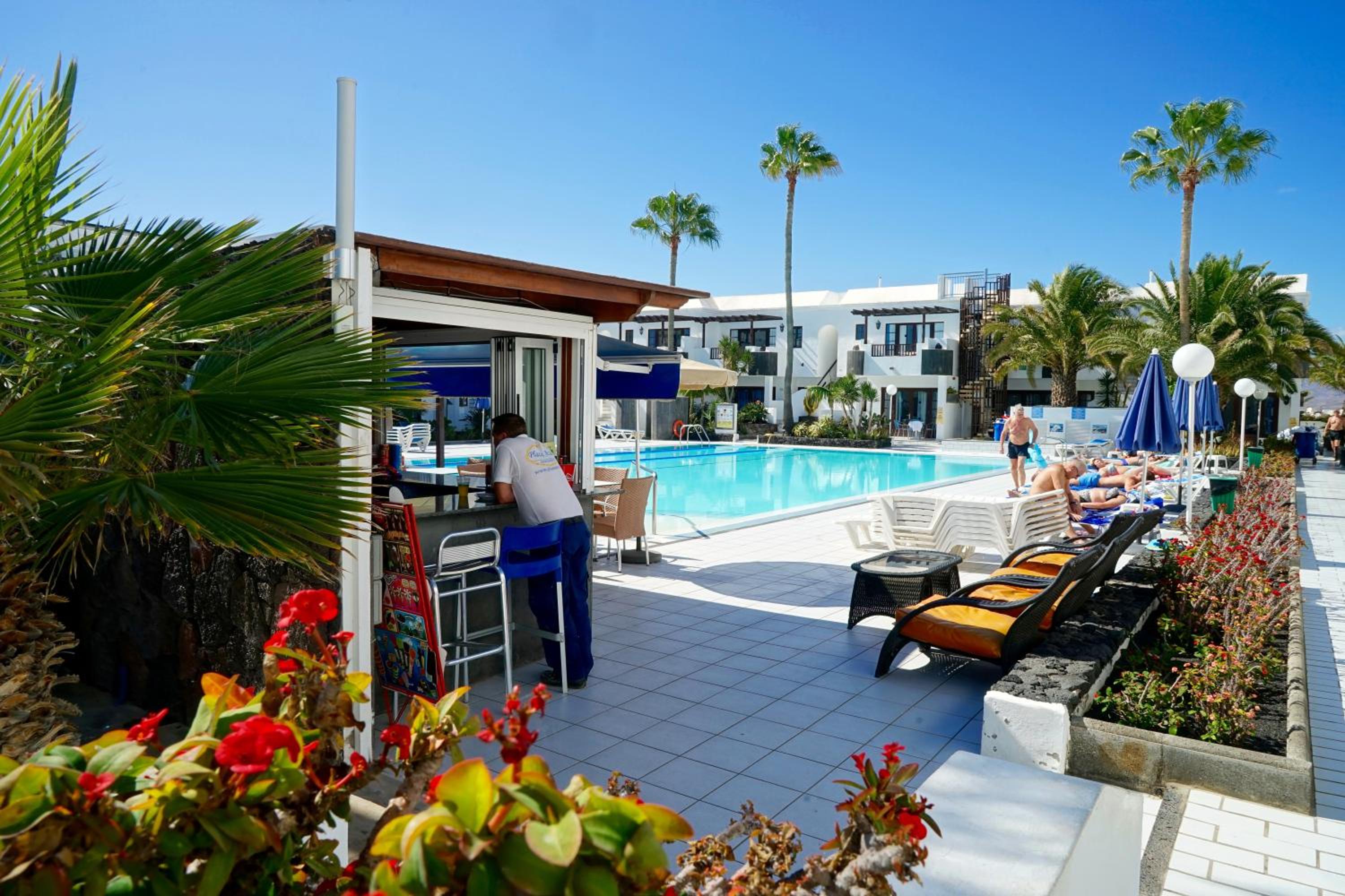 Фото Apartamentos Plaza Azul