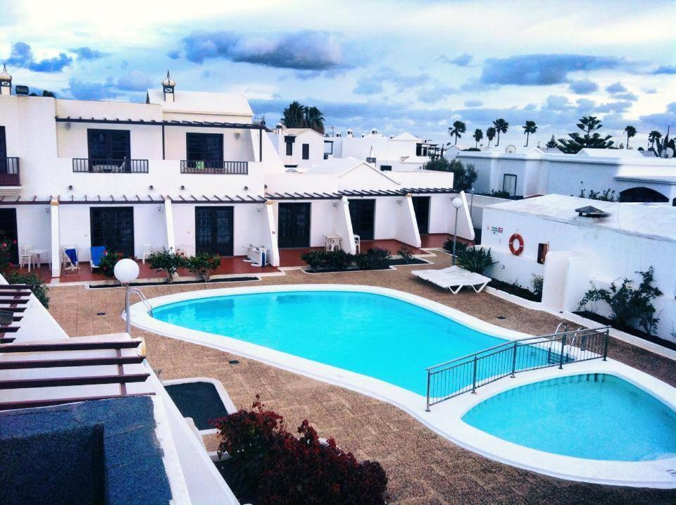 Фото Apartamentos La Laguneta