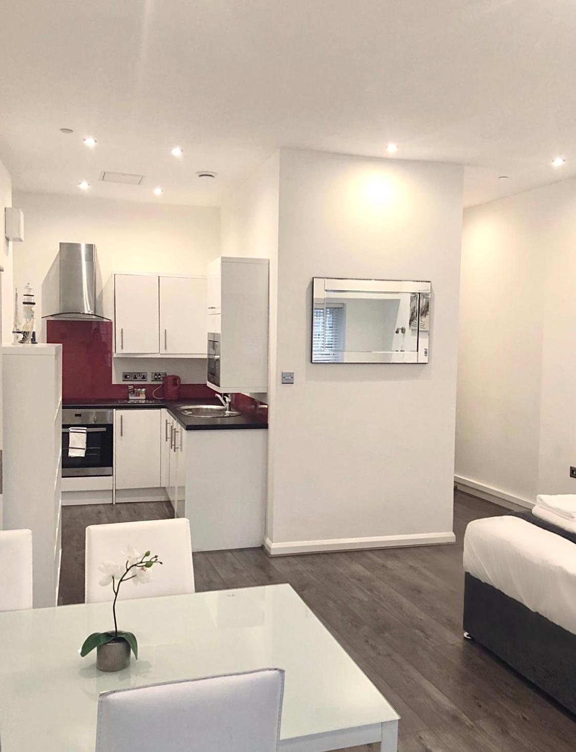 Фото Fox House, Studio Apartments