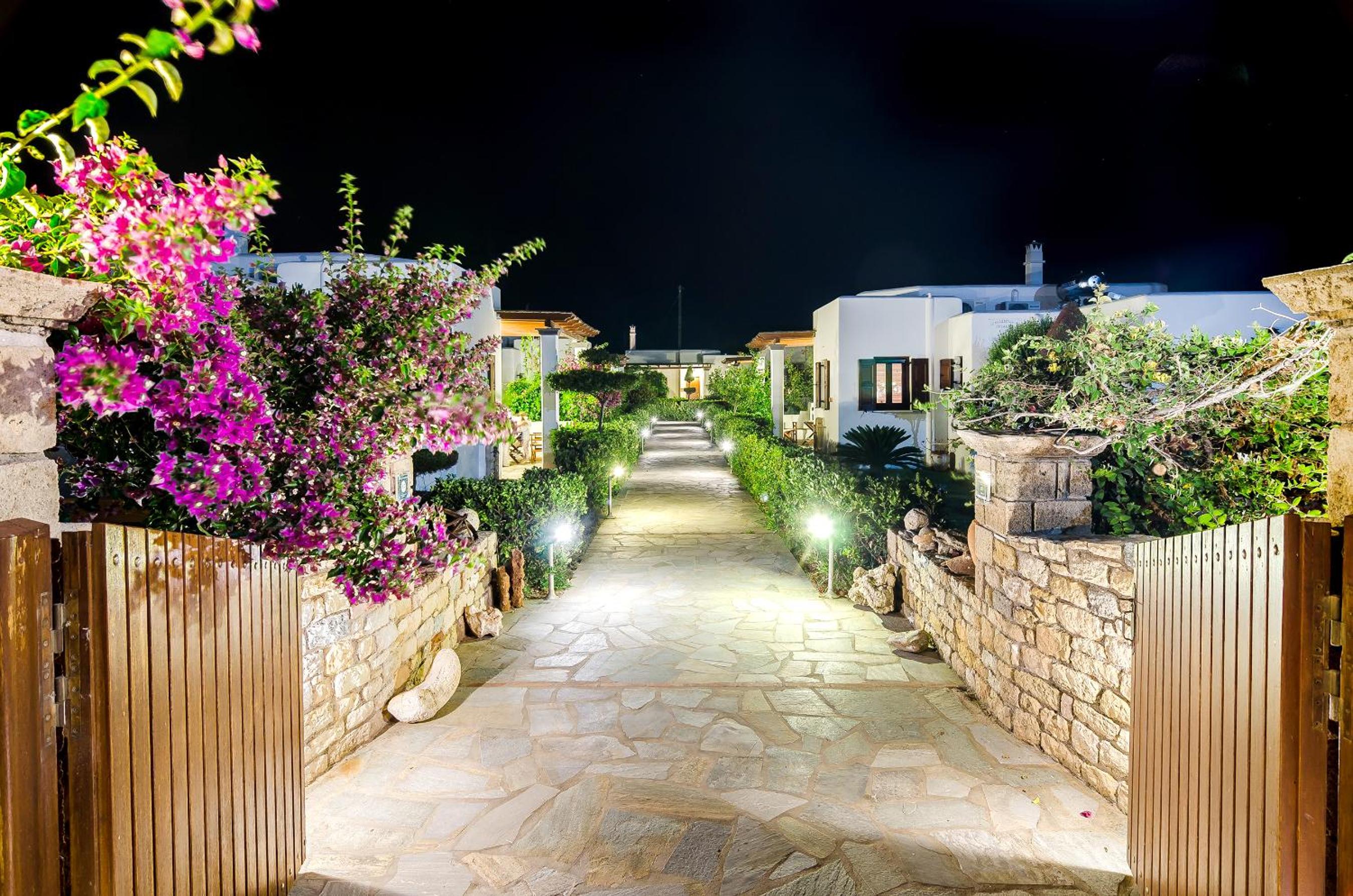 Фото Anemonisia Deluxe Apartments & Mesonettes