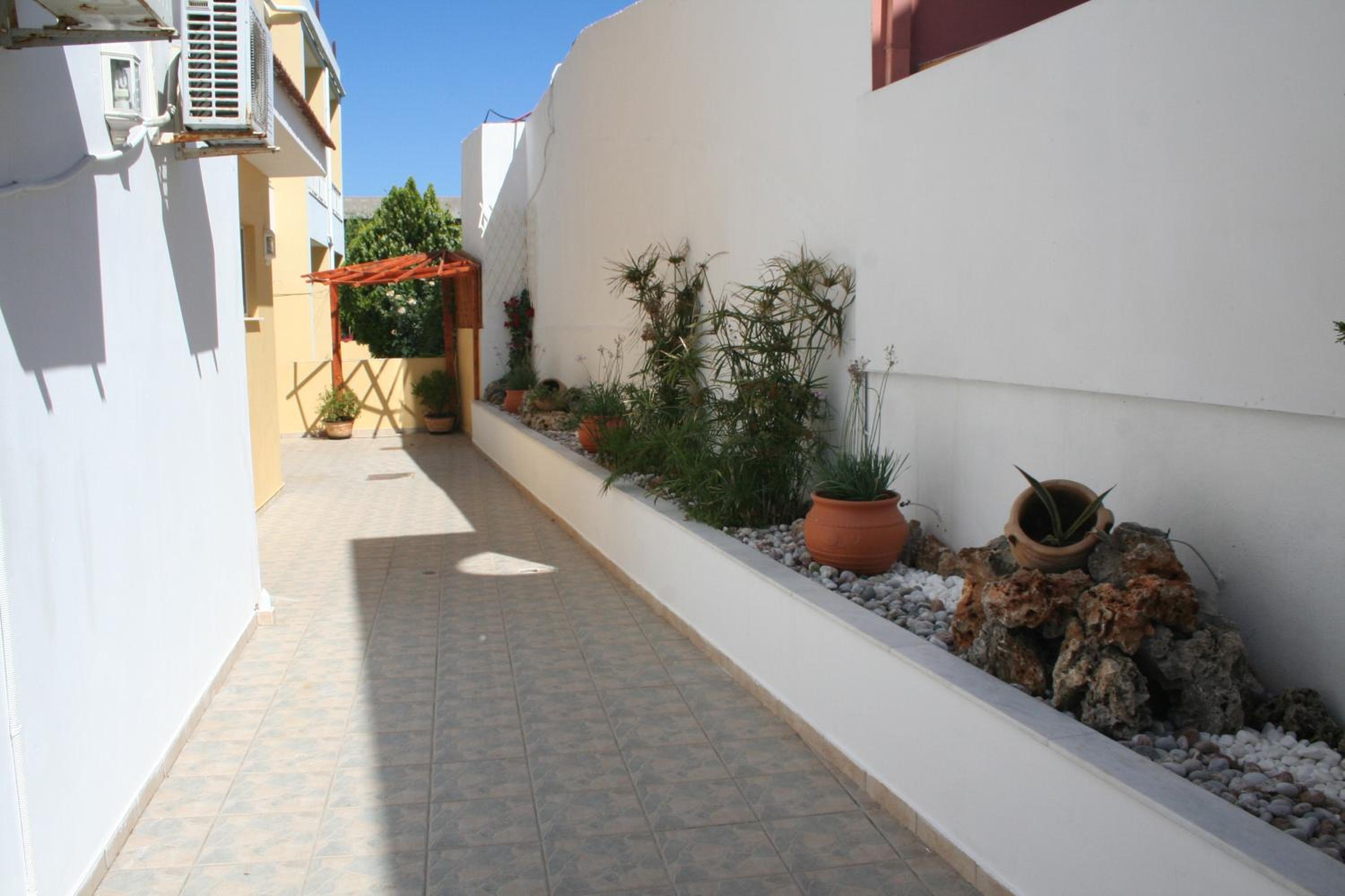 Фото Pantheon Deluxe Apartments