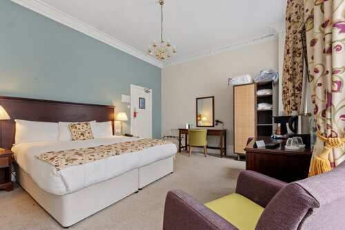 Внешний вид отеля Sleeping Bear Hotel Dorchester в Дорчестере, фото 2