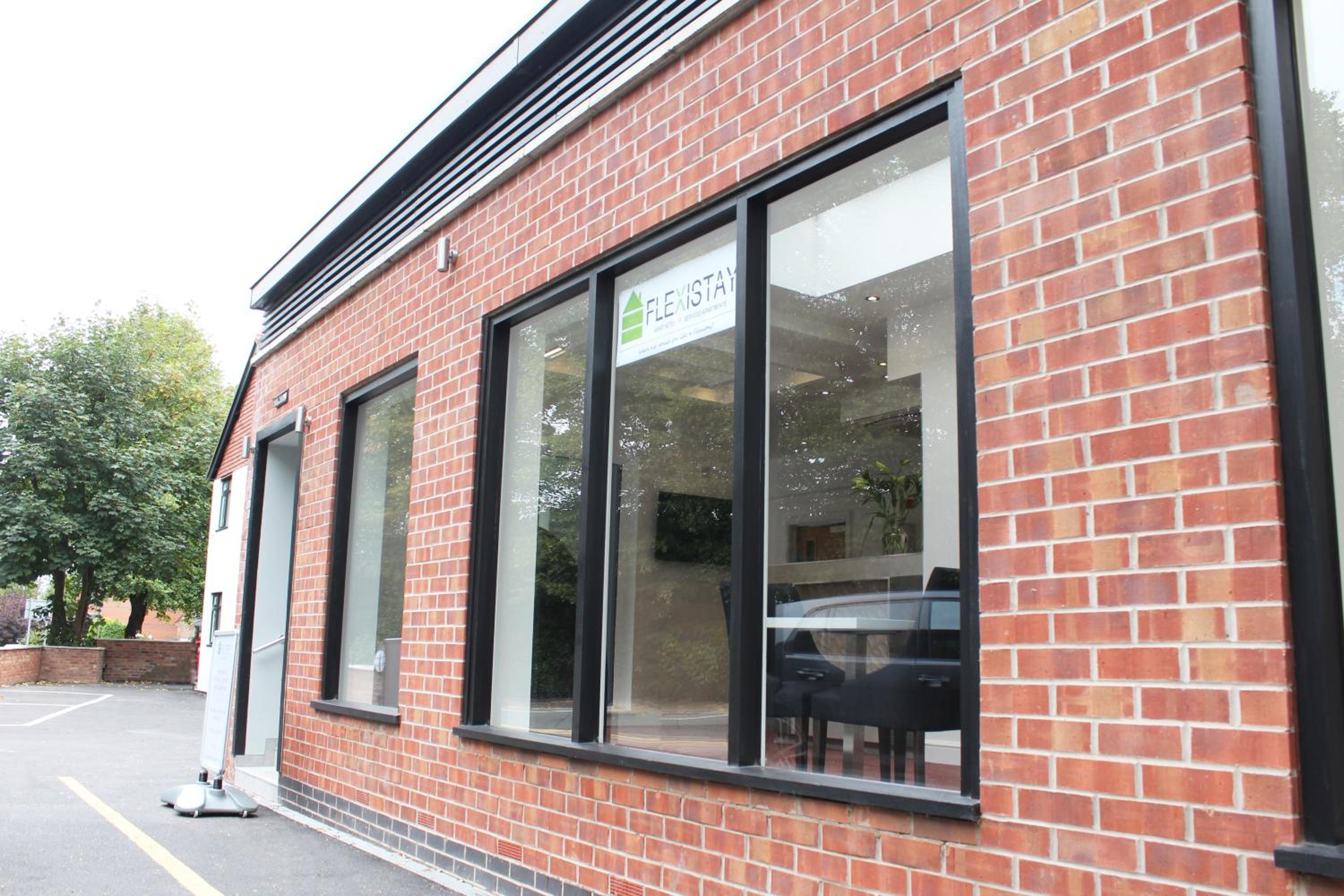 Фото Flexistay Leicester Gables Aparthotel