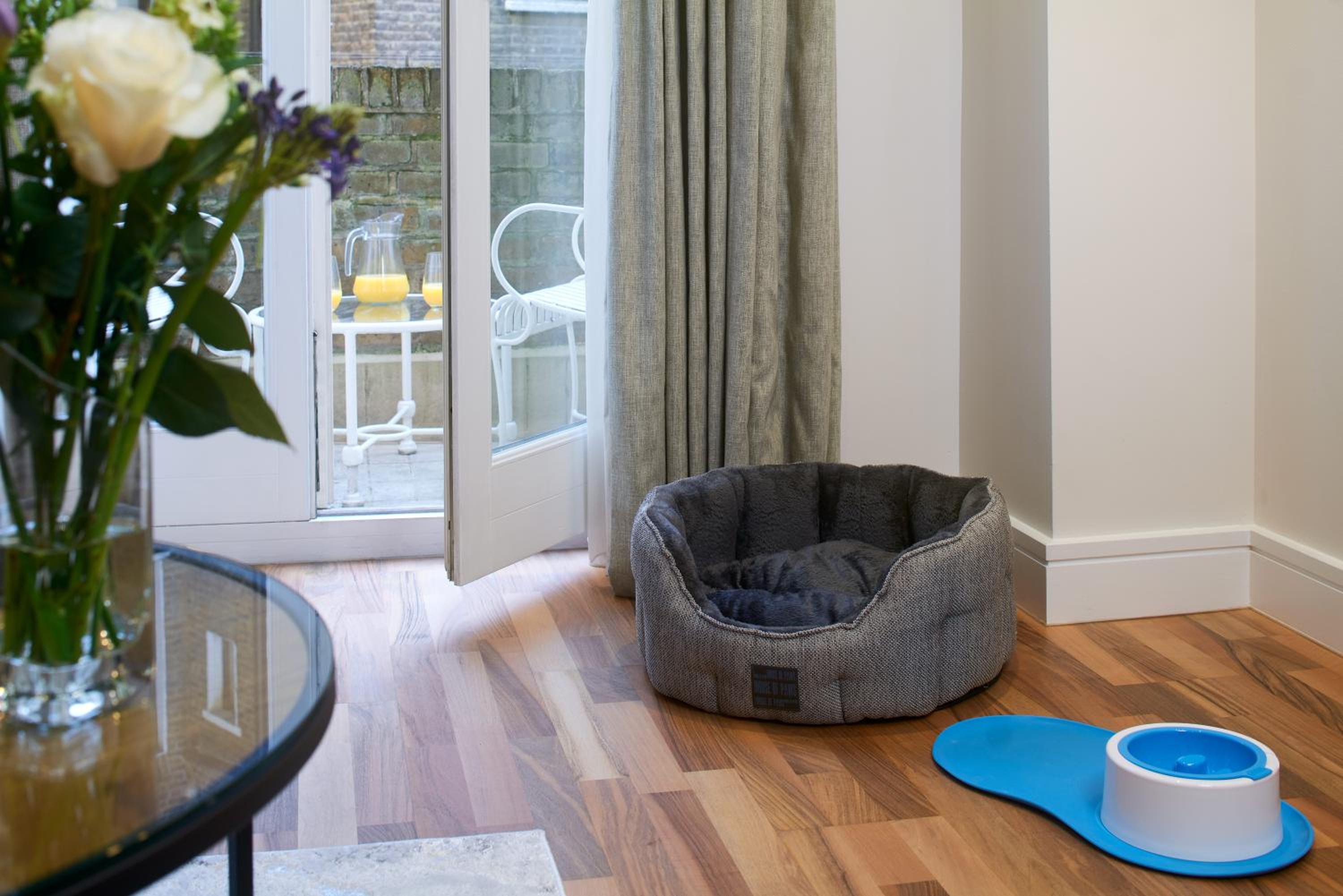 Фото Cheval Harrington Court