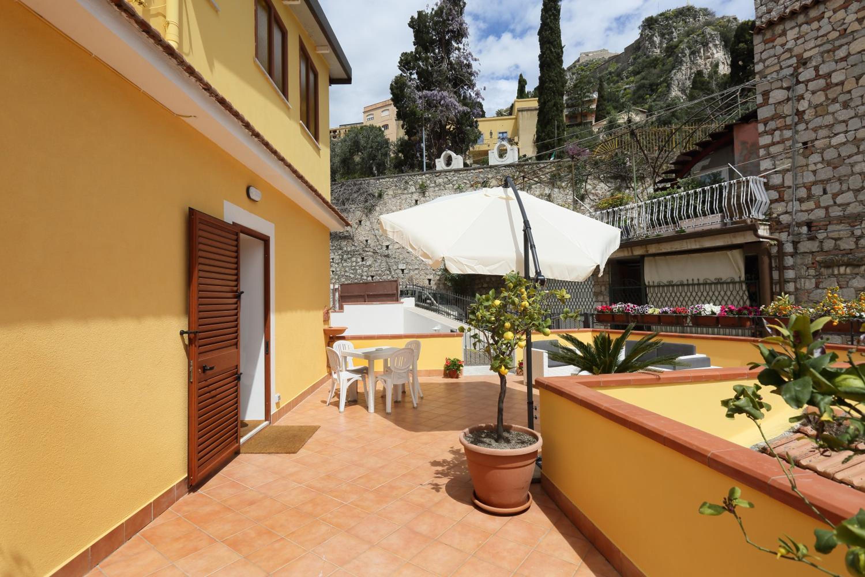 Фото Cartolina Apartment