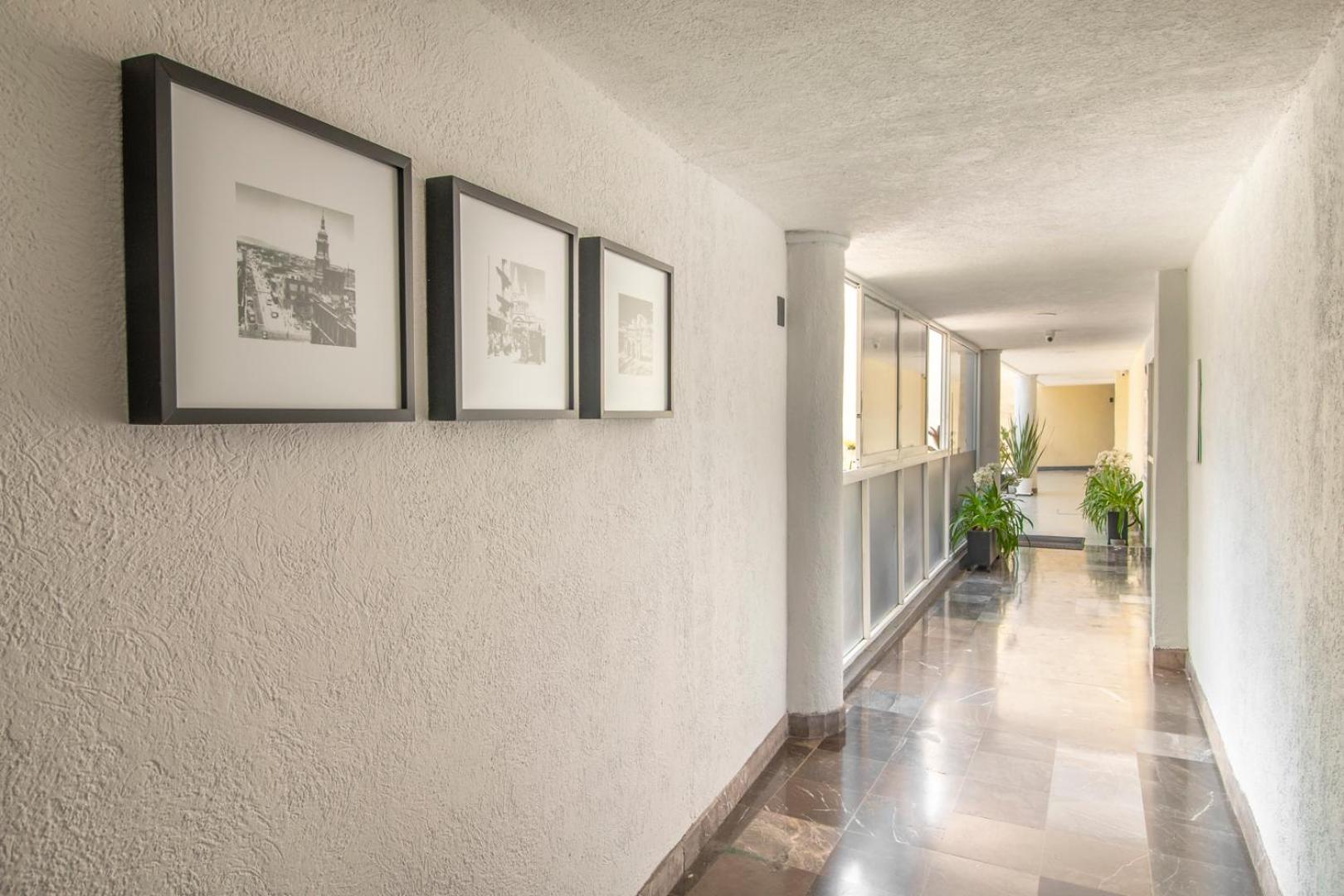 Фото Hotel Emperador Centro Guadalajara y Remodelado