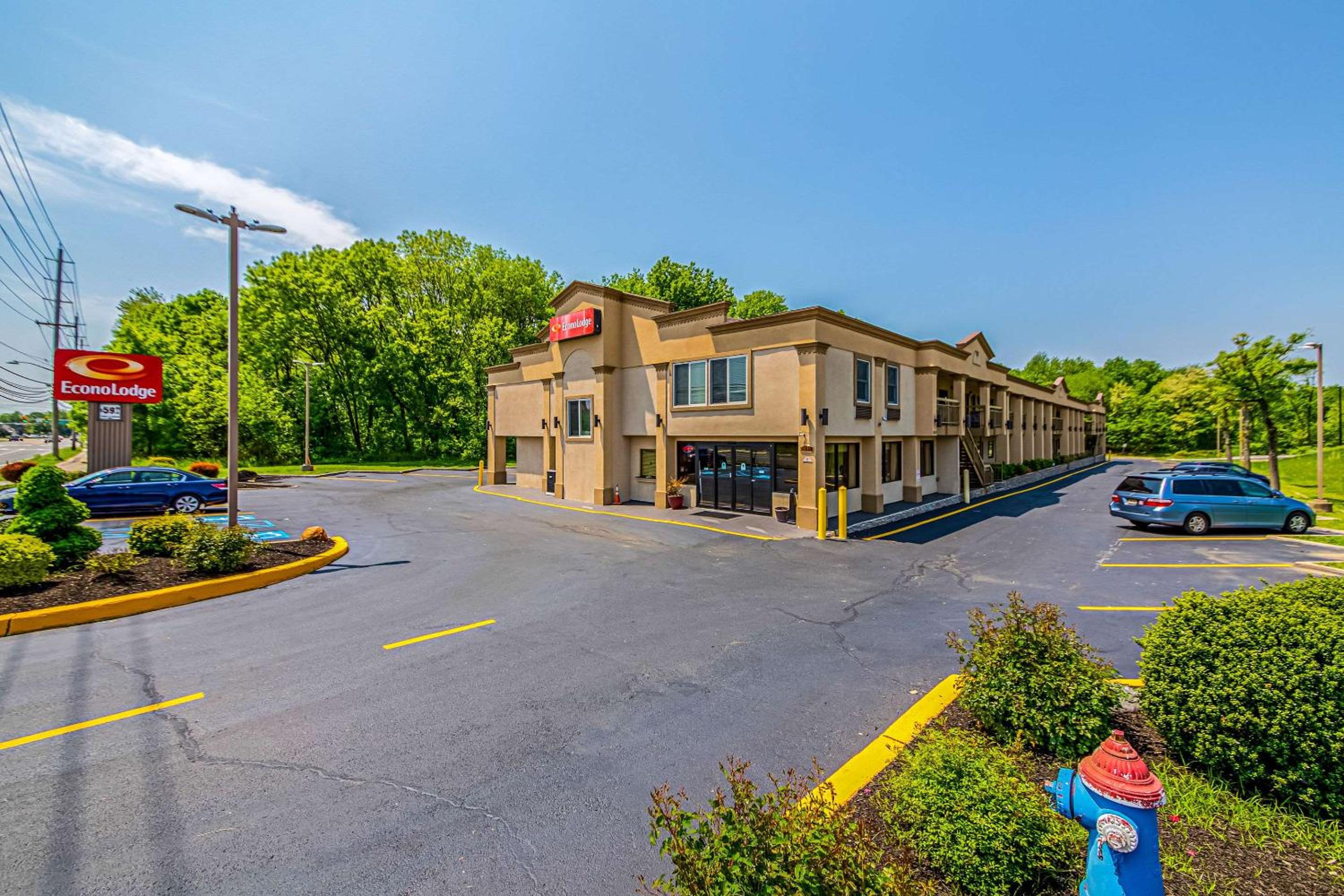 Фото Econo Lodge Mt Laurel