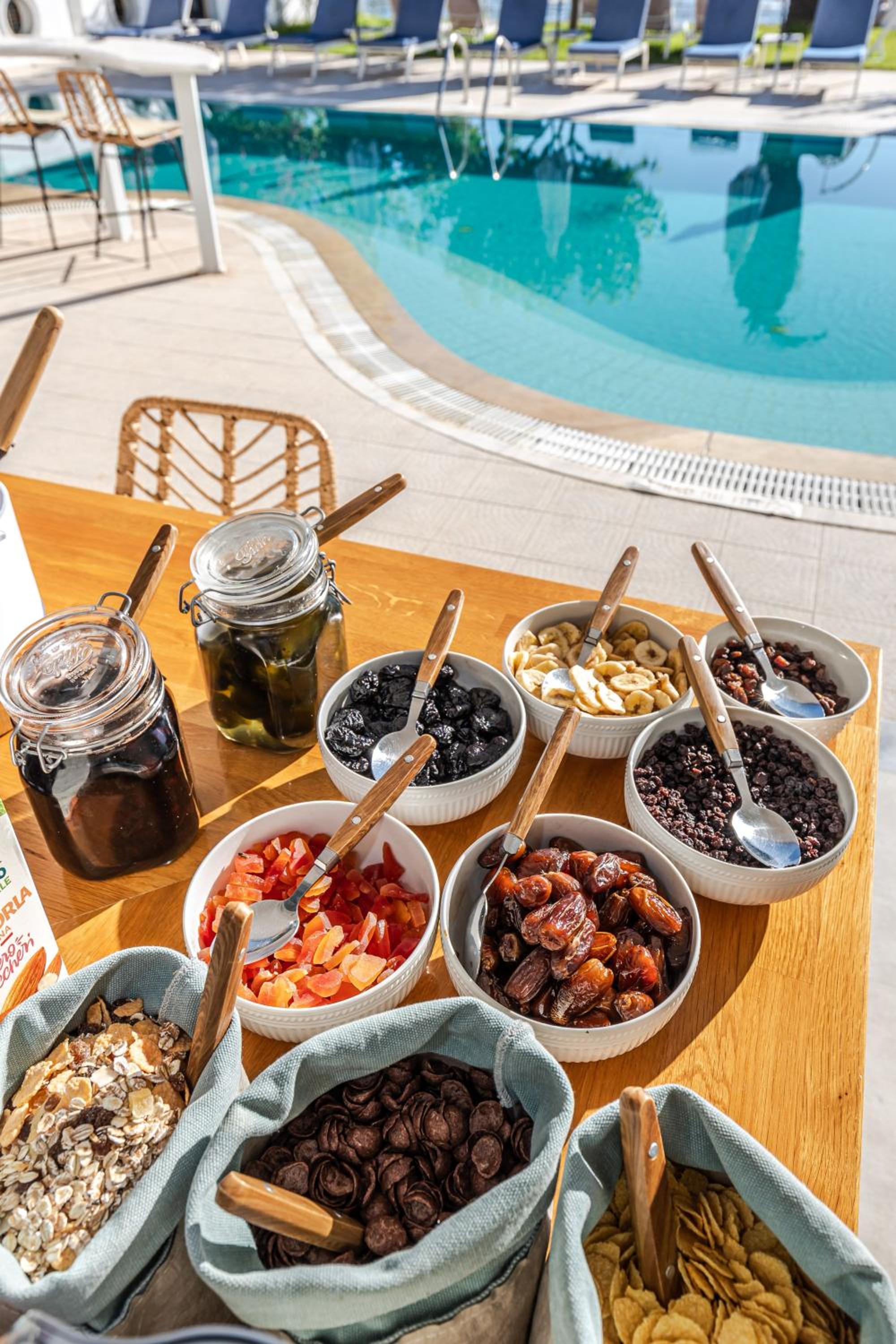 Фото Sirocco Hotel