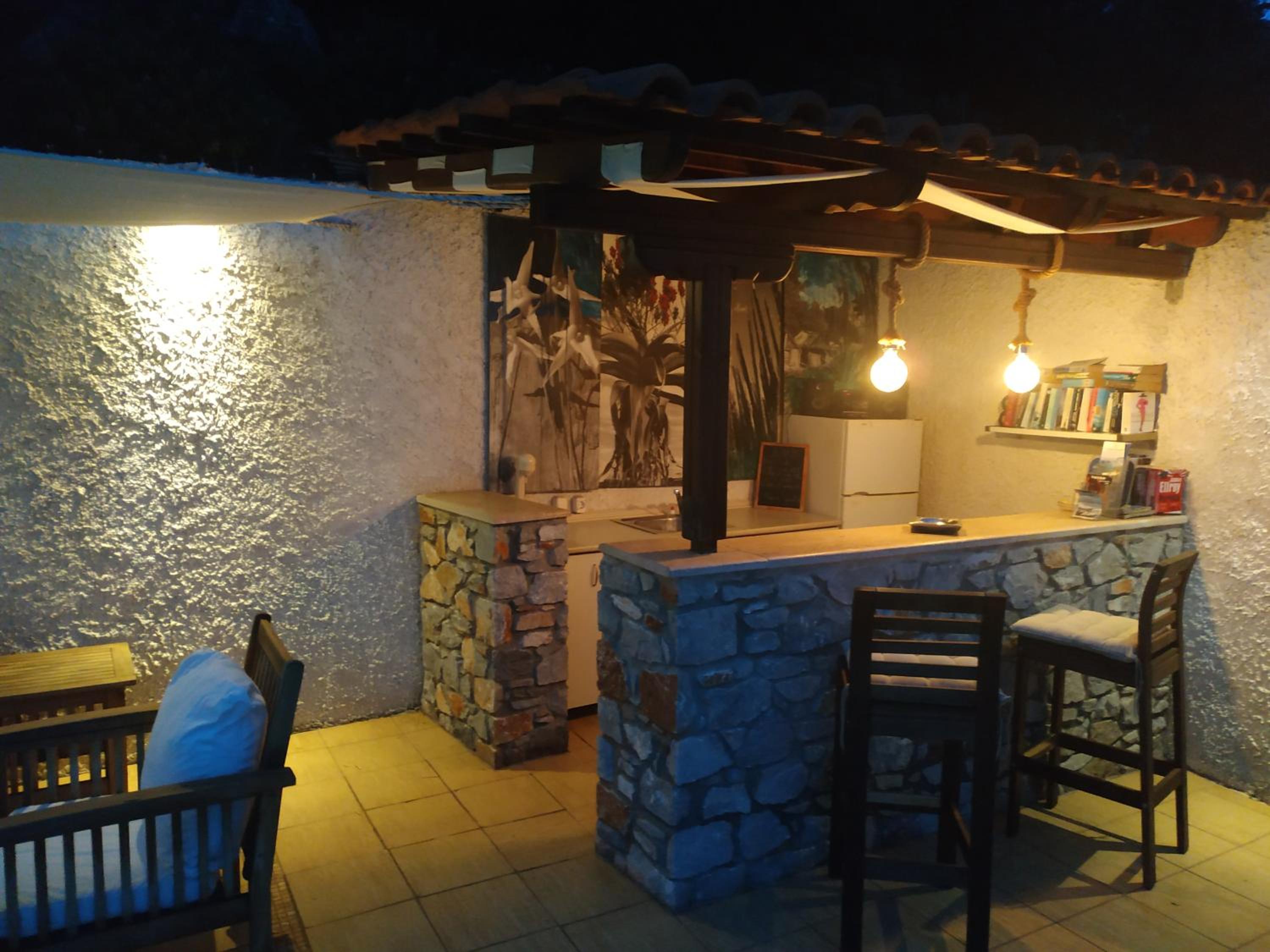 Фото Skiathos Garden Cottages