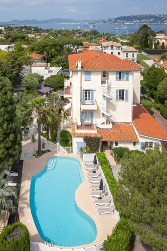 Гостиница Hotel Beau Site - Cap d'Antibes в Антибе