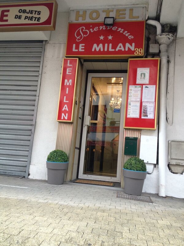 Гостиница Hôtel Le Milan в Лурде