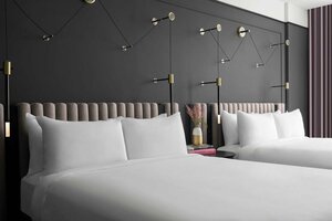 Гостиница Renaissance Milwaukee West Hotel