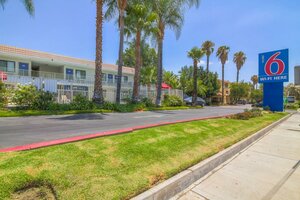 Гостиница Motel 6 Simi Valley, Ca в Санта-Кларите