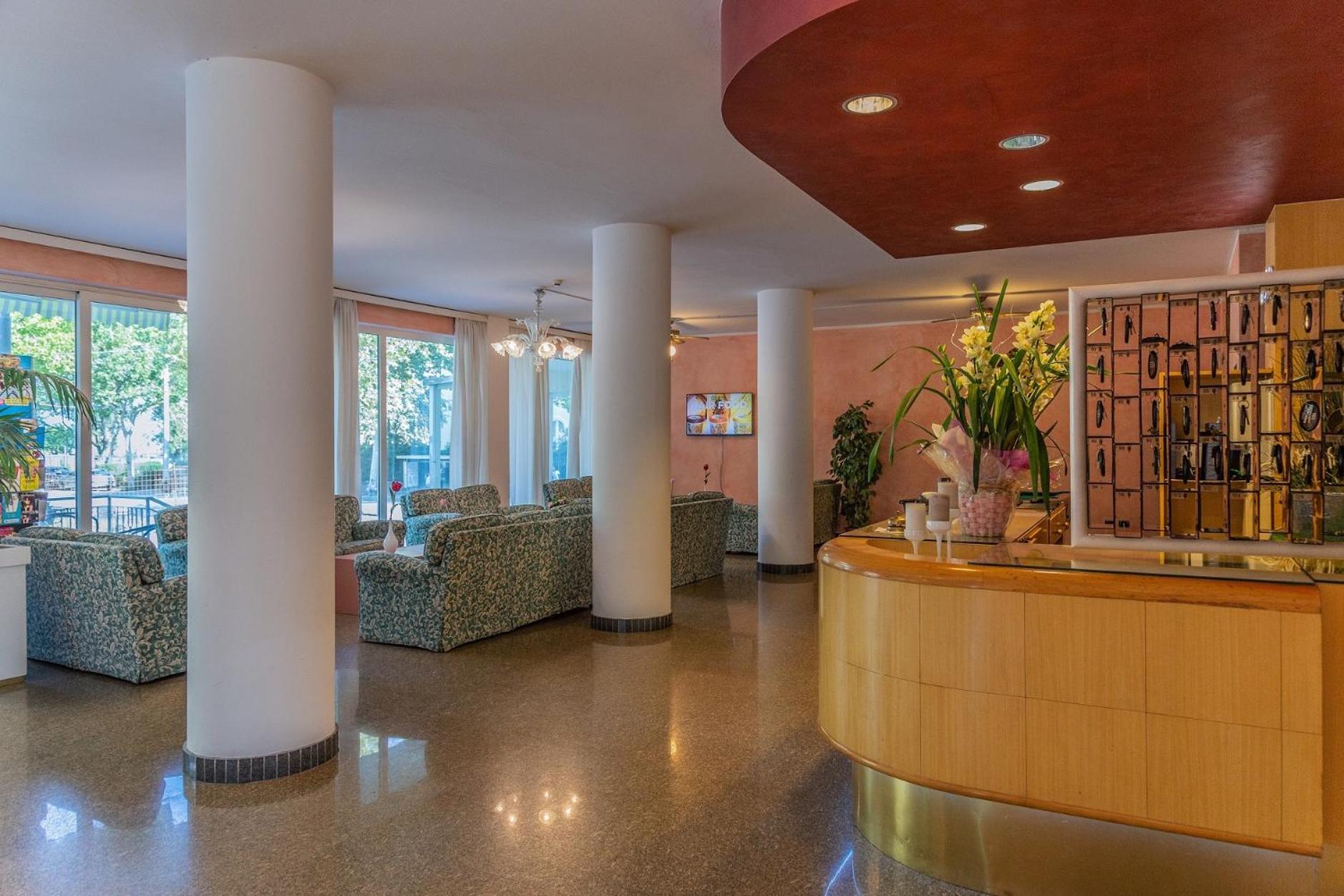 Фото Hotel Beverly