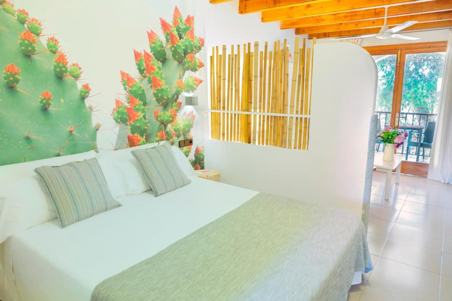 Фото Es Baulo Petit Hotel