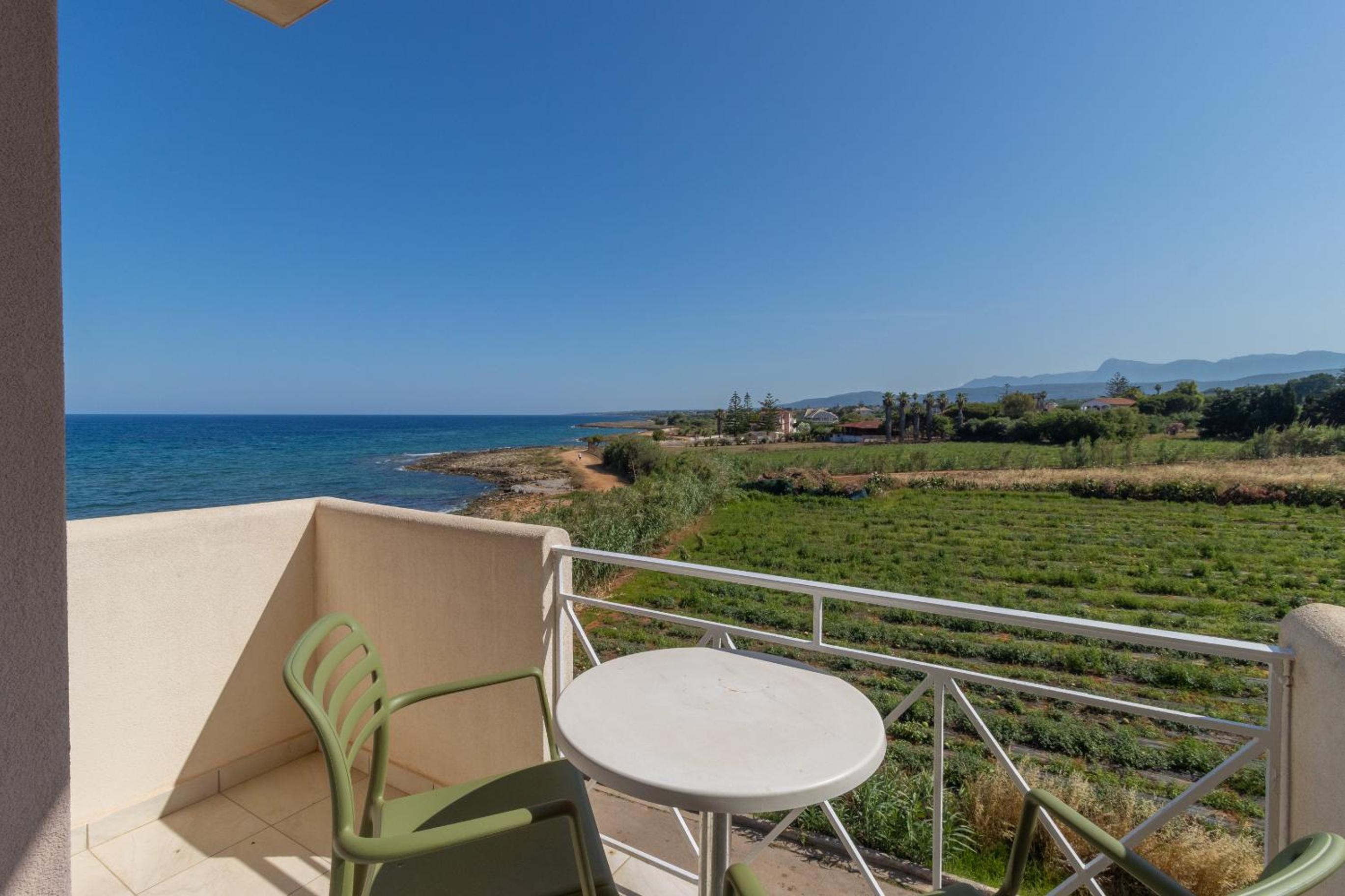 Фото Artina Hotel