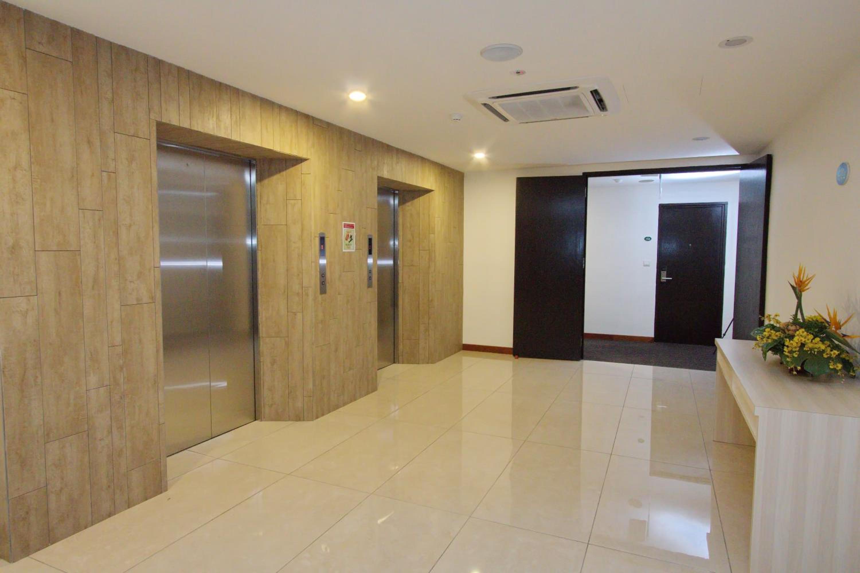 Фото Molek Garden Hotel