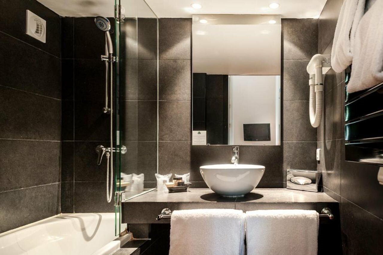 Фото Hôtel Cloître Saint Louis