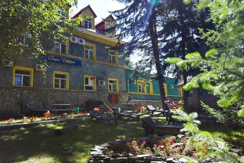 Гостиница Старые друзья Белокуриха в Алтайском крае