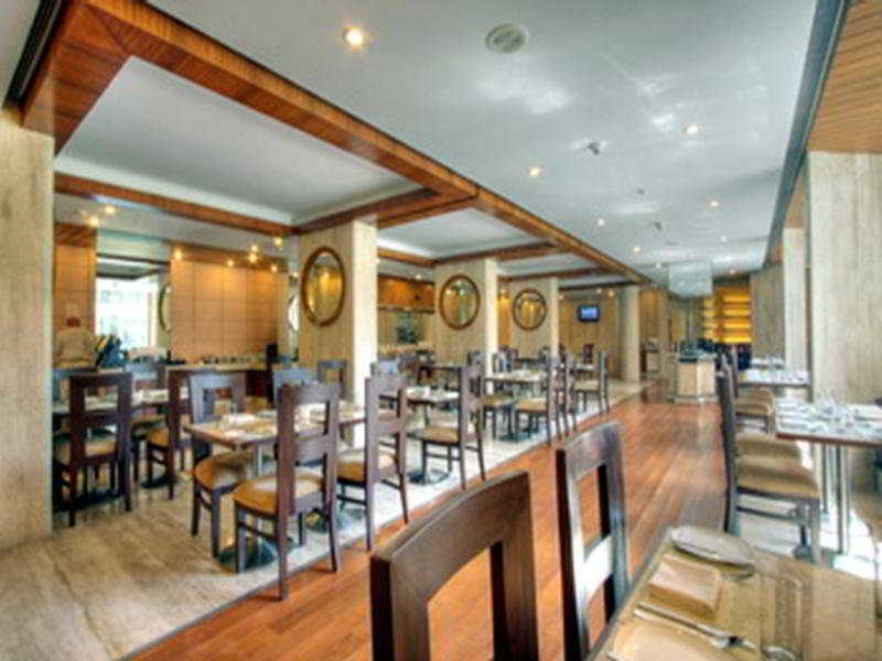 Фото Hotel The Royal Plaza