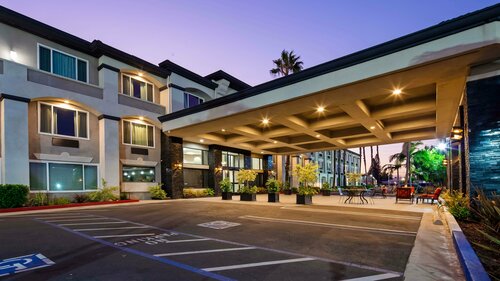 Гостиница Best Western Plus Anaheim Orange County Hotel в Фуллертоне