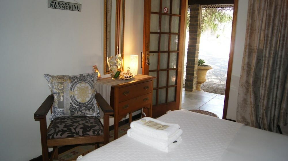 Фото Cunningham Cottage Guest House