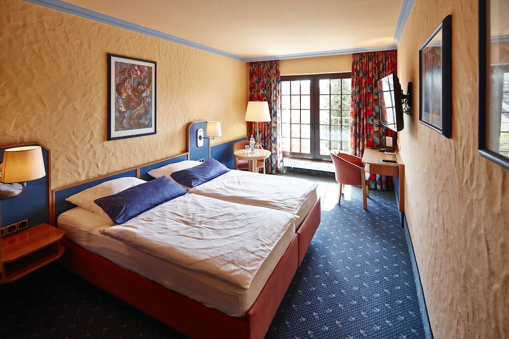 Фото Hotel Bommersheim